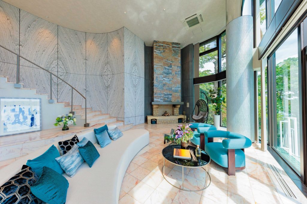 海と静寂が融合する至高の邸宅──「JOYLUXE VILLA ATAMI」誕生。全室オーシャンビューのプレミアムリノベーション