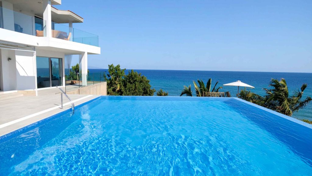 【スマートホーム/ホームオートメーション特集】別荘から考える建築統合型スマートホーム―― 別荘のスマートホーム設備監視とは？