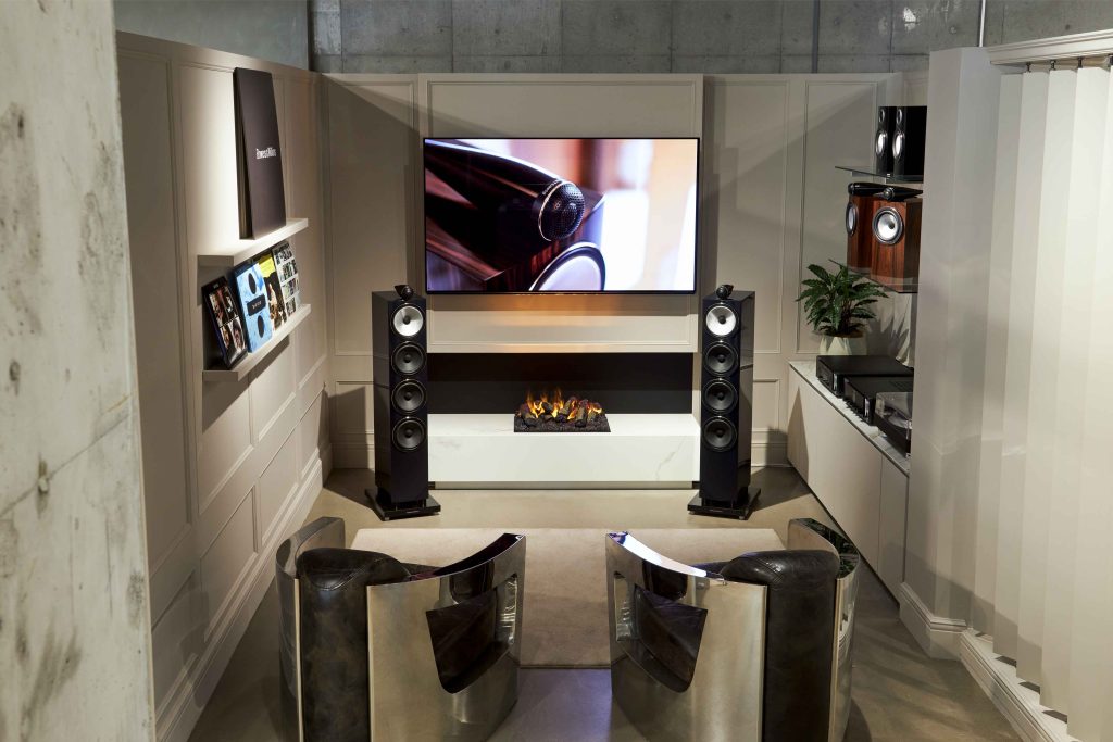Bowers & Wilkins AOYAMA、GWに予約制試聴イベントを開催。英国ラグジュアリー・オーディオの系譜を803 D4で聴く