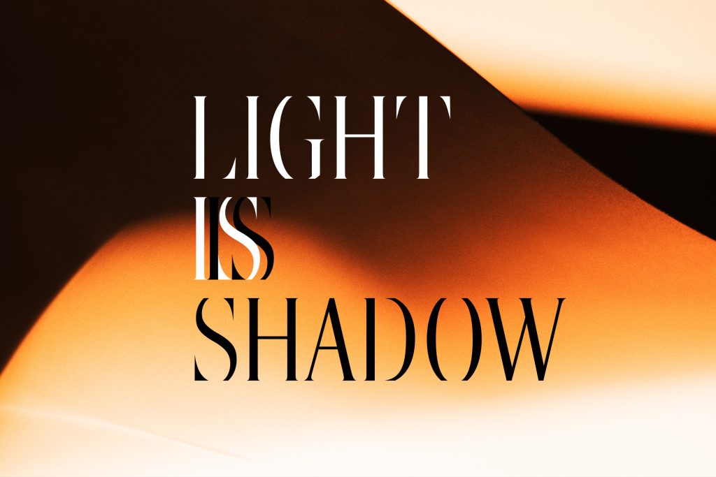 MEDUMがミラノデザインウィーク2026で示す、光と陰の「あわい」——インスタレーション「Light is Shadow」