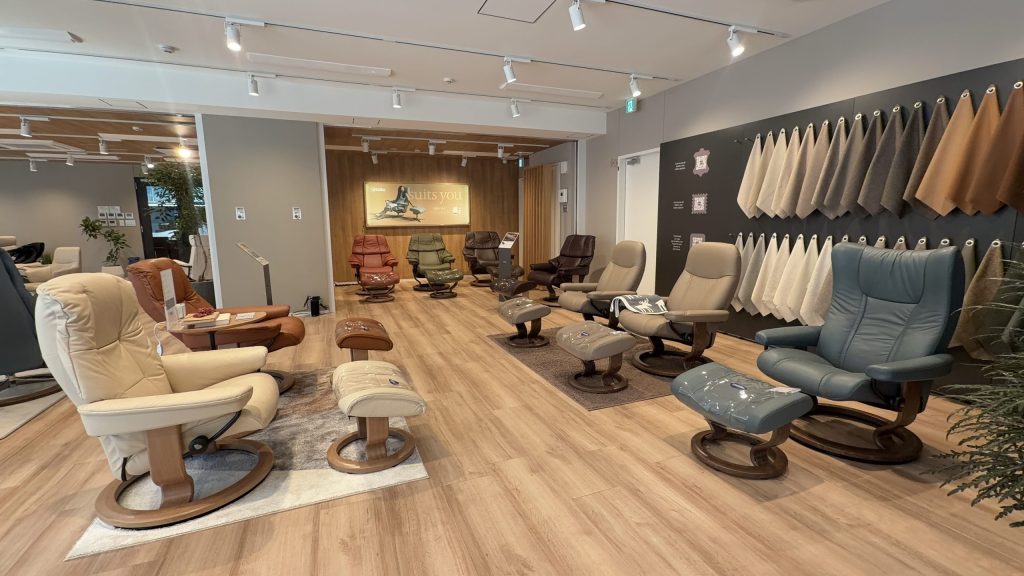 「ストレスレス®ストア青山 by 亀屋家具」が南青山にオープン。北欧チェアで叶える上質な休息