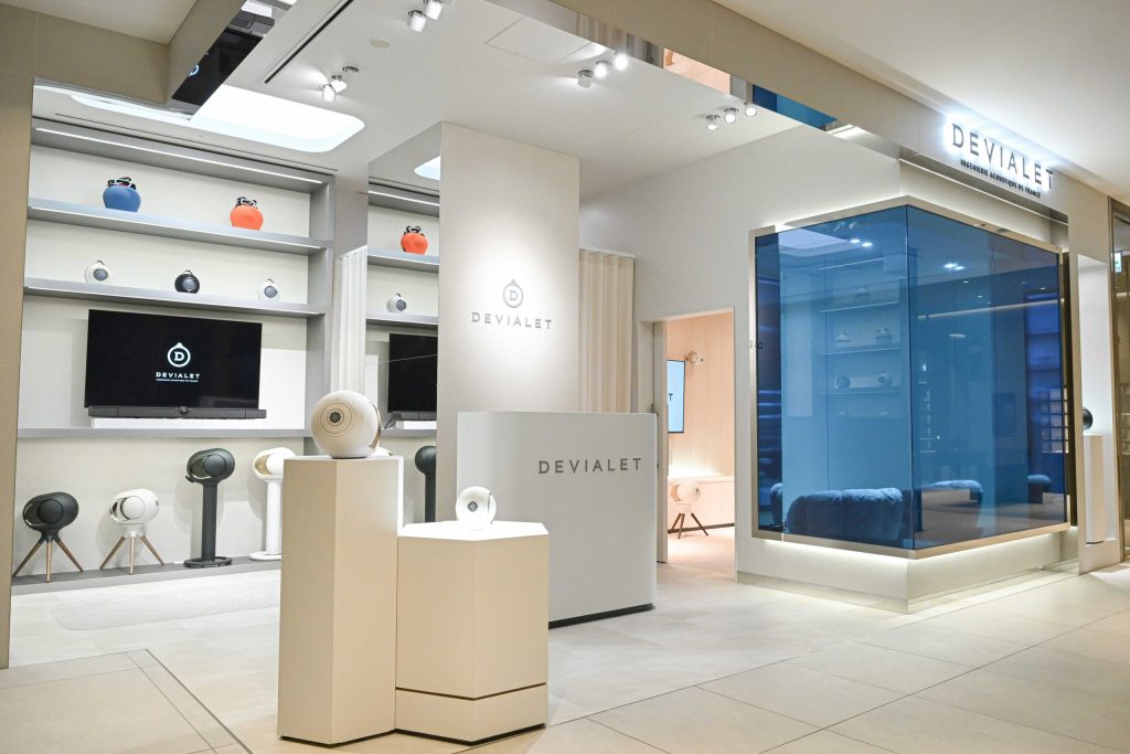 DEVIALET公式ストアが大阪・心斎橋にオープン。パリ発ハイエンドオーディオの「音の体験」をラグジュアリー空間で