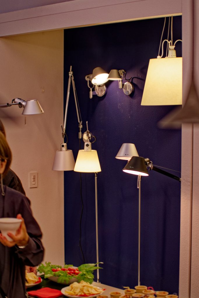 Artemide Japan東京ショールームに展示されたTolomeoシリーズの照明