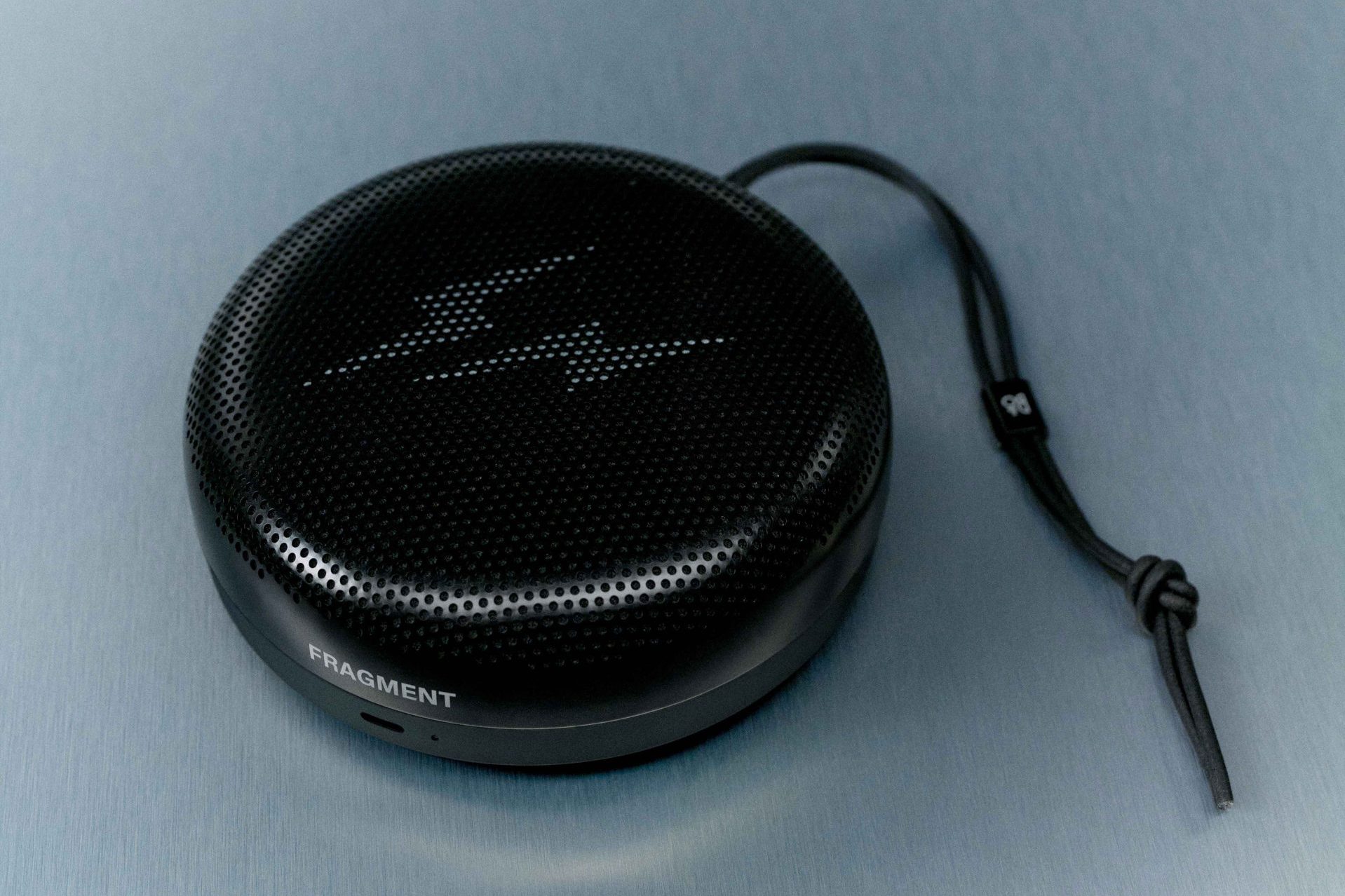 Bang & Olufsen × fragmentのBeosound A1