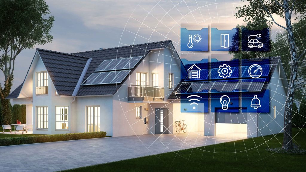 太陽光発電を備えた住宅にスマートホームとエネルギーマネジメントのアイコンが重なるイメージ