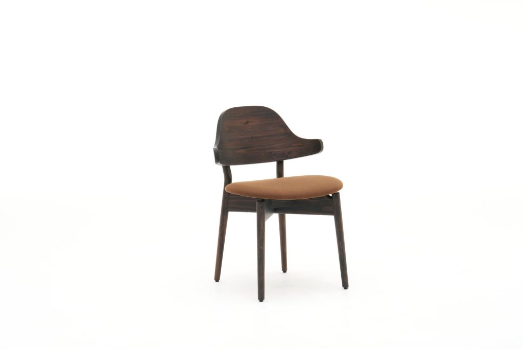 カリモク家具「MORIWA」のSide Chair、Smokedカラー