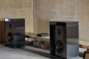 漆黒のステンレスを聴く！ ABEL BLACK PROJECT 第2弾、スピーカーを発表