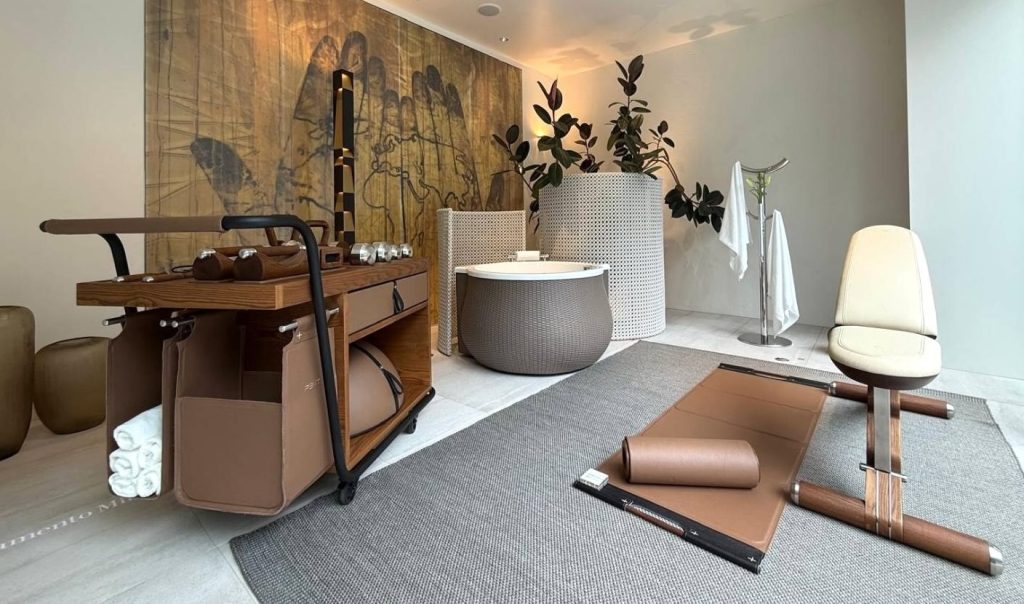 JAXSON TOKYOに展示されたPENT.のラグジュアリー・フィットネス機器とウェルネス空間