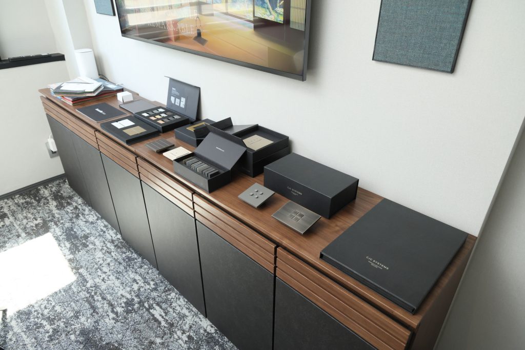 Matt & Massimoに展示されたBasalte、Ekinex、CJC Systemsのラグジュアリーキーパッド
