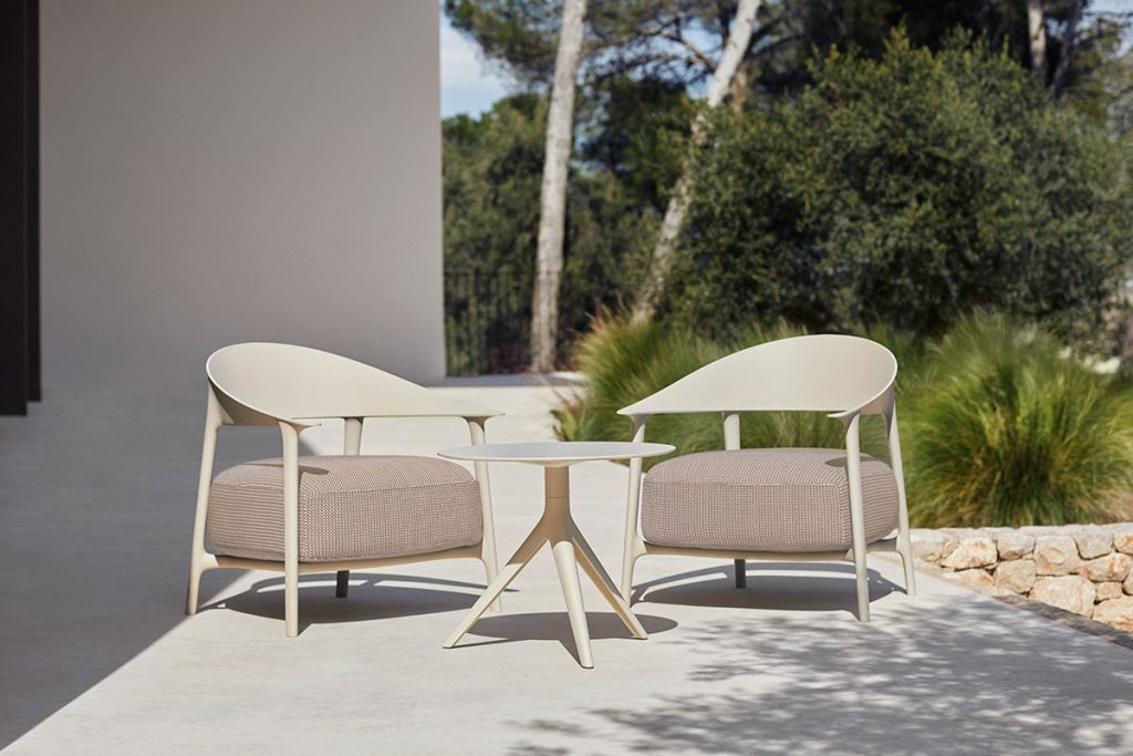 VONDOM、ミラノサローネ2026発表の新作7コレクションを国内展開