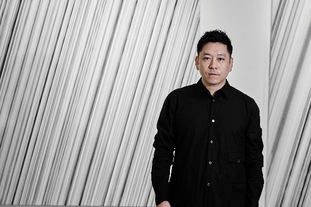 彫刻家・名和晃平