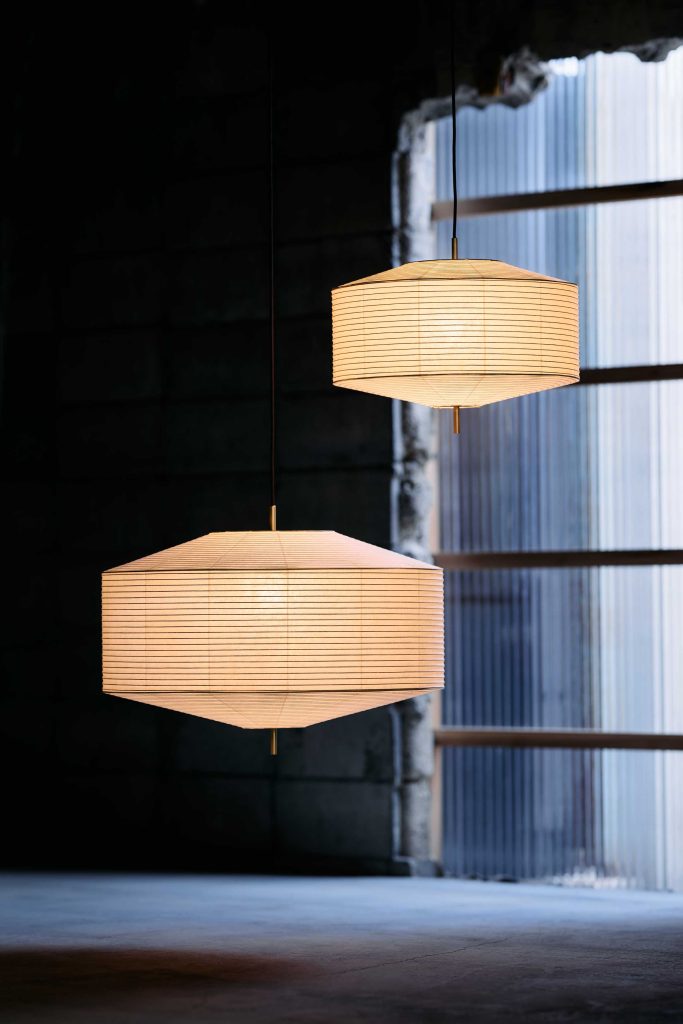 NEW LIGHT POTTERYの照明「SOL / 700」