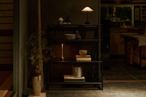 Tesera×Ambientec×白日、家具と灯りと古物が響き合う。神保町で特別展開催